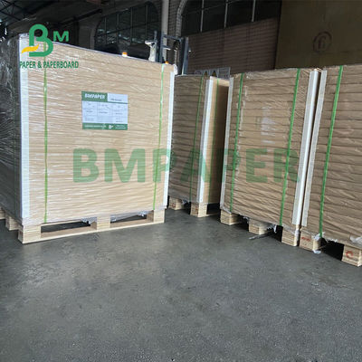 Lucentezza di seta 120gsm di carta 148gsm del testo bianco di lucentezza C2S per le pagine 635 x 965mm della rivista