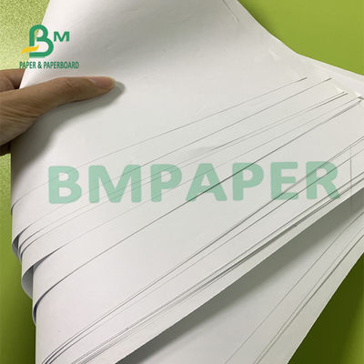 rotolo bianco della carta per scrivere di 50gsm 80gsm con superficie piana regolare