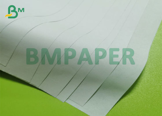 Materiale bianco leggero della polpa del vergine del rotolo 50gsm 53gsm della carta per scrivere