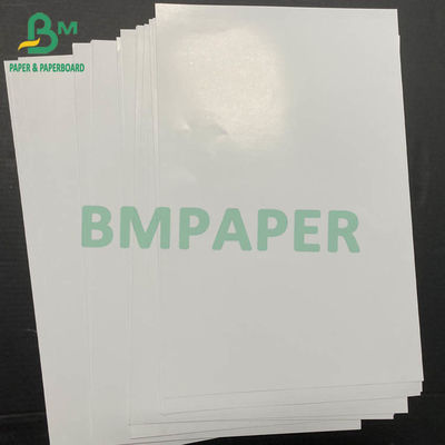 carta di 150gsm 157gsm Chromocoat nella risma dello strato che imballa 640 x 900mm 700 x 1000mm