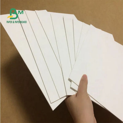 Il cartone bianco laminato ricoprente riveste 72 x 102cm 1mm 2mm 3mm per il contenitore di regalo