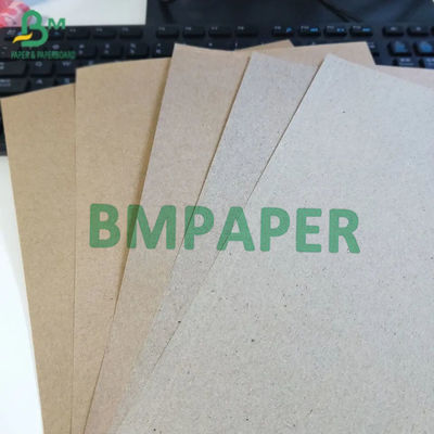Il bordo riciclabile della fodera di Kraft, ha ondulato il rotolo di carta per la scatola 80gsm 90gsm 110gsm