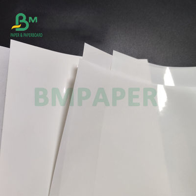 Autoadesivo adesivo bianco lucido 75gsm di carta 80gsm per il rivestimento fuso laterale del supermercato uno