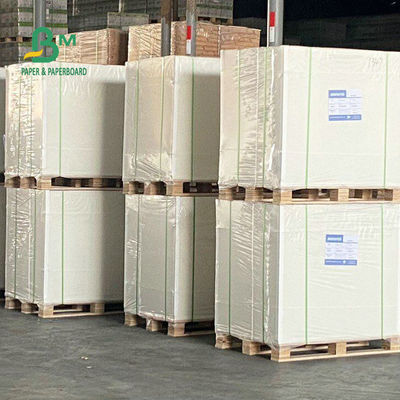 Un rotolo di carta 275gsm 325gsm del congelatore rivestito del lato per alimento d'imballaggio