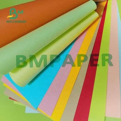 Il doppio parteggia carta variopinta del mestiere, strato 80g 180g della carta di origami di alta rigidezza