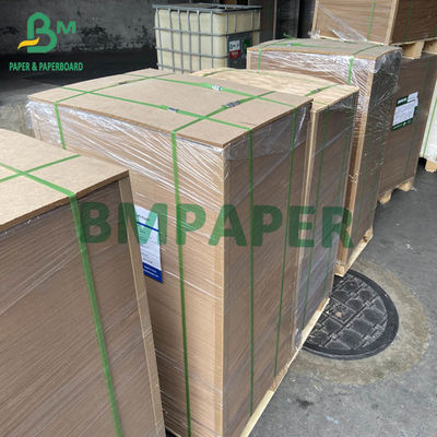 Strati ad alta resistenza 80gsm 90gsm di carta kraft di Brown scuro per la borsa di consegna