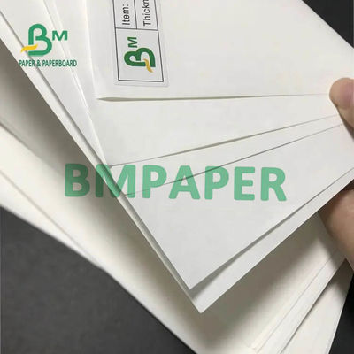 Il vergine ha candeggiato la carta kraft di sacco bianca 80g 95g 100g per gli imballaggi 100cm x del 125cm
