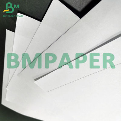 peso leggero non rivestito di alta luminosità di stampa offset della carta di 55gsm 60gsm Woodfree