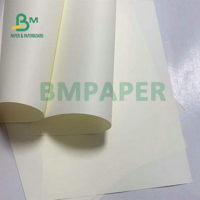 Strato di carta non rivestito di Woodfree 55gsm 65gsm dell'avorio bianco per la fabbricazione del taccuino