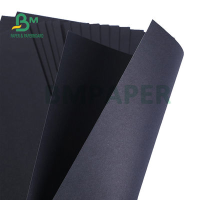 150gm 200gm Carta Kraft nera per imballaggio regalo 70 x 100cm Buona rigidità