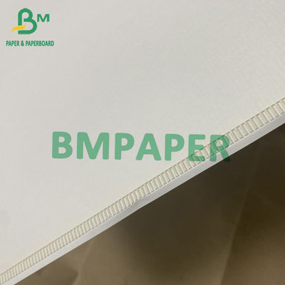 Carta di cartone ondulato nero/bianco 3 strati a colori piene F Flute Board 700mm X 1000mm