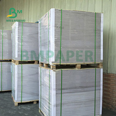 1.5 mm 2 mm Tavola duplex rivestita di bianco laminata per la scatola di abbigliamento 700 x 1020 mm