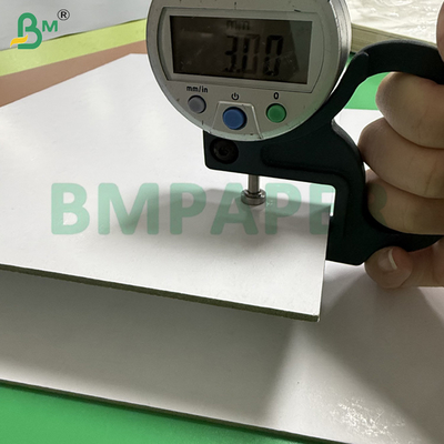 Tavola di visualizzazione bianca in polpa di legno da 3 mm per POS interni stampati 1220 x 2440 mm
