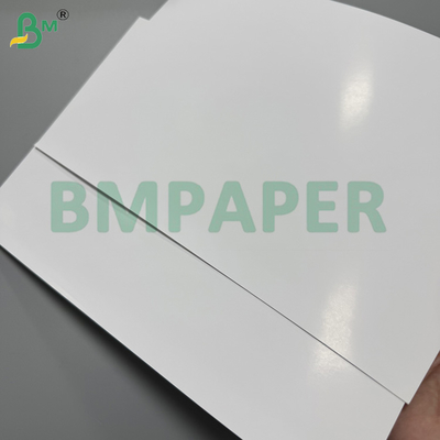 Carta patinata lucida premium 300 gsm 2 lati per presse digitali SRA3 450mmx320mm