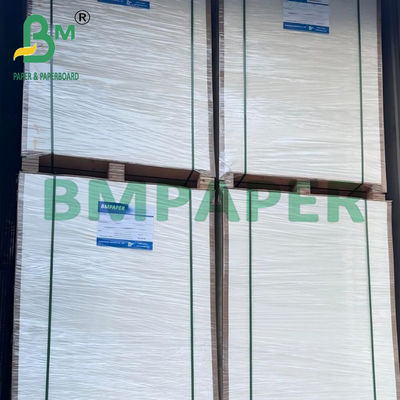 60 g rotolo di carta kraft rivestito in PE usa e getta per l'imballaggio 72x102 cm