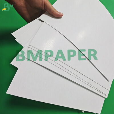 Cartoncino per carte da gioco 300GSM 310GSM Superficie liscia Anima nera 640 x 900mm